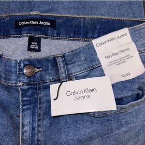 NWT Calvin KLEIN JEAN MID RISE SKINNY SIZE 10/30